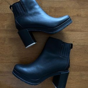 Like New Sorel Boots